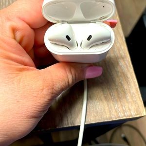 Apple airpods
